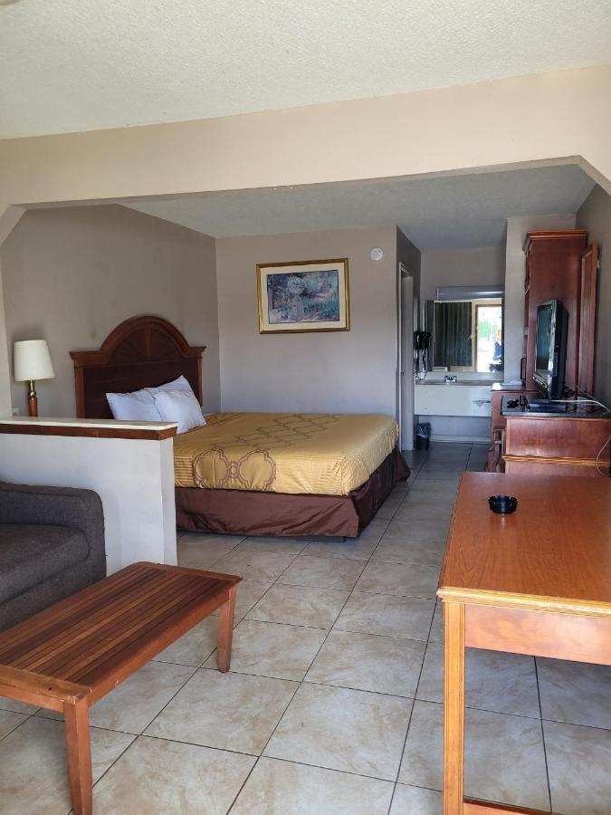 Highland Inn Denham Springs Baton Rouge East エクステリア 写真