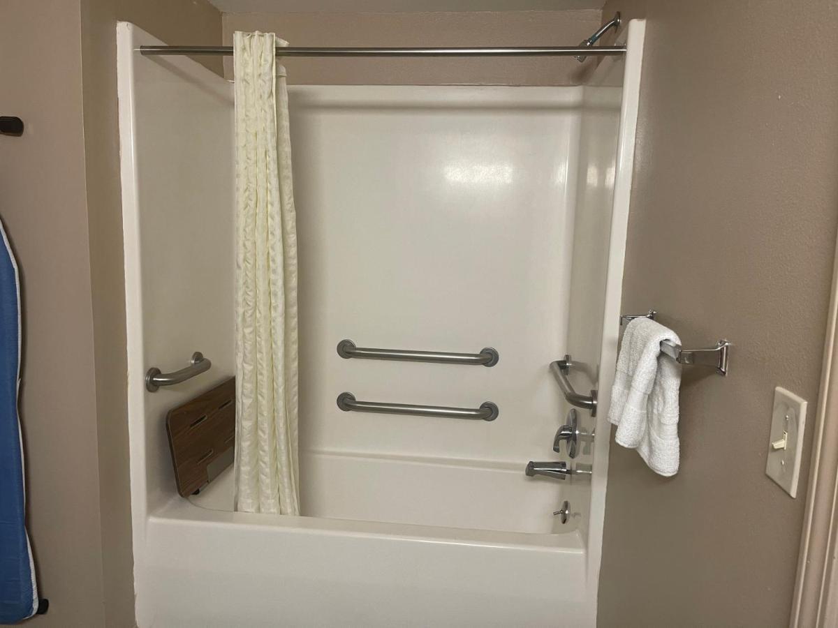 Highland Inn Denham Springs Baton Rouge East エクステリア 写真