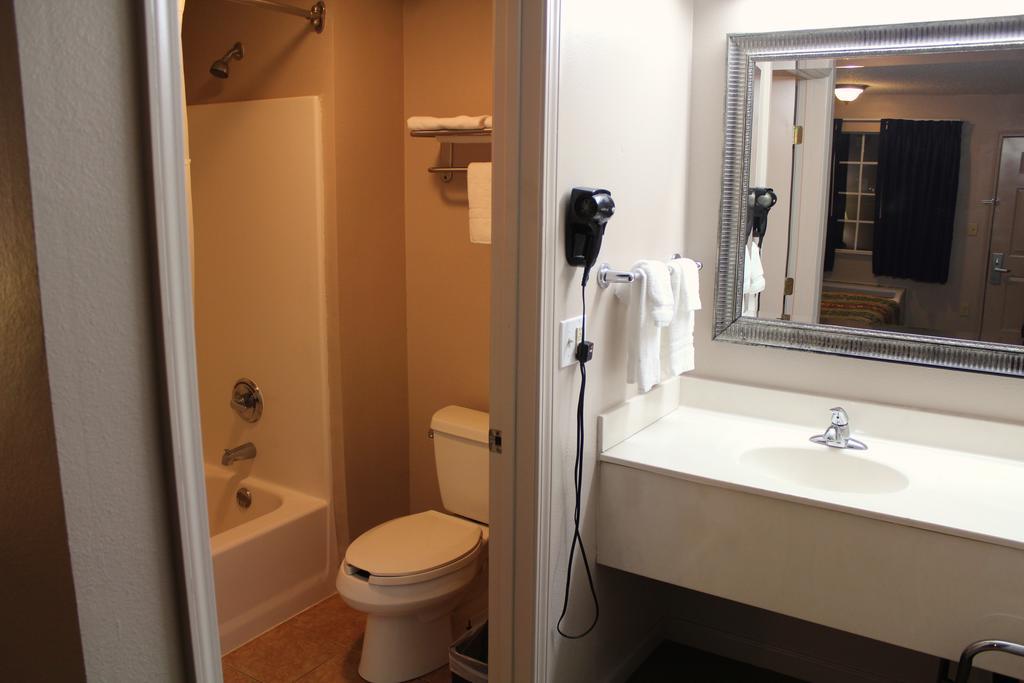 Highland Inn Denham Springs Baton Rouge East エクステリア 写真